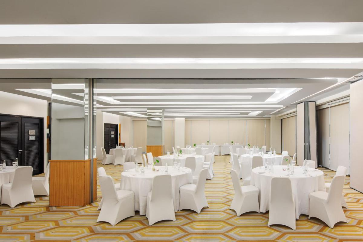 Hotel Santika BSD City-Serpong - Housity