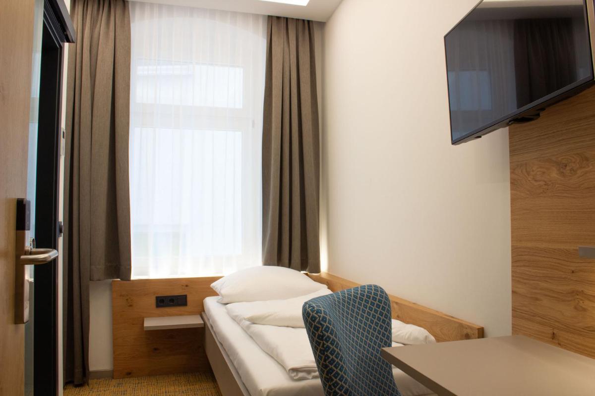 Hotel Ross - Housity