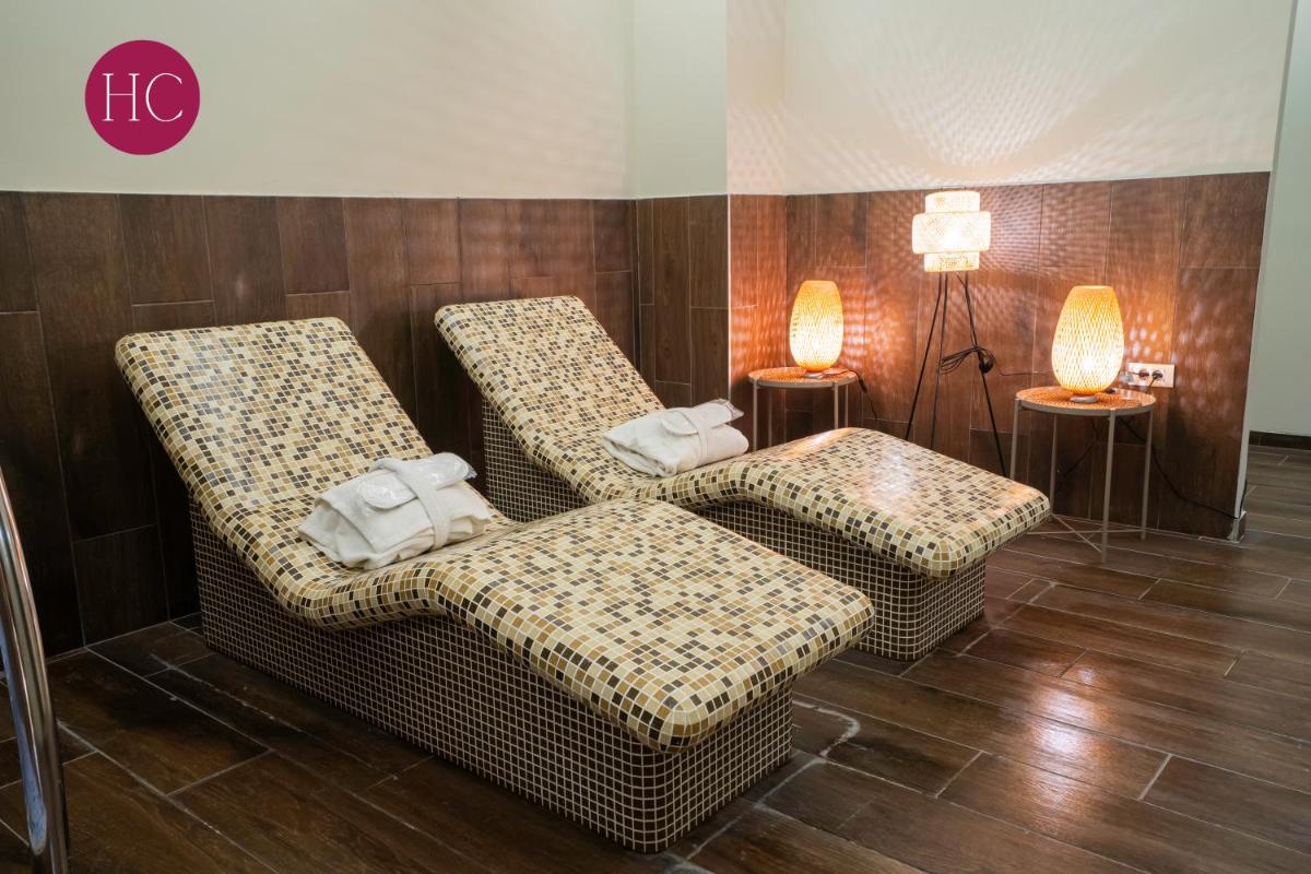 Central Hotel, Fitness and Spa - Housity