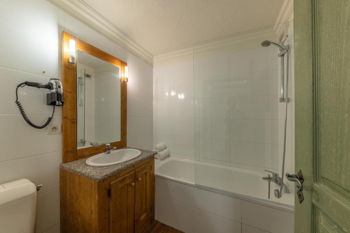 Salle de bains dans l'établissement Résidences Village Montana by Les Etincelles