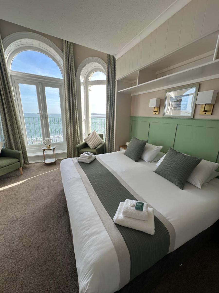 Clarence House Hotel - Housity