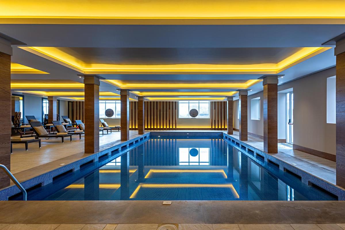 A piscina em ou perto de Pestana Palacio do Freixo, Pousada & National Monument - The Leading Hotels of the World