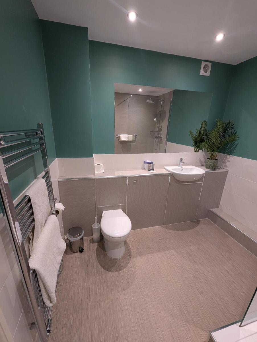 The Walnut Tree Hotel - Housity