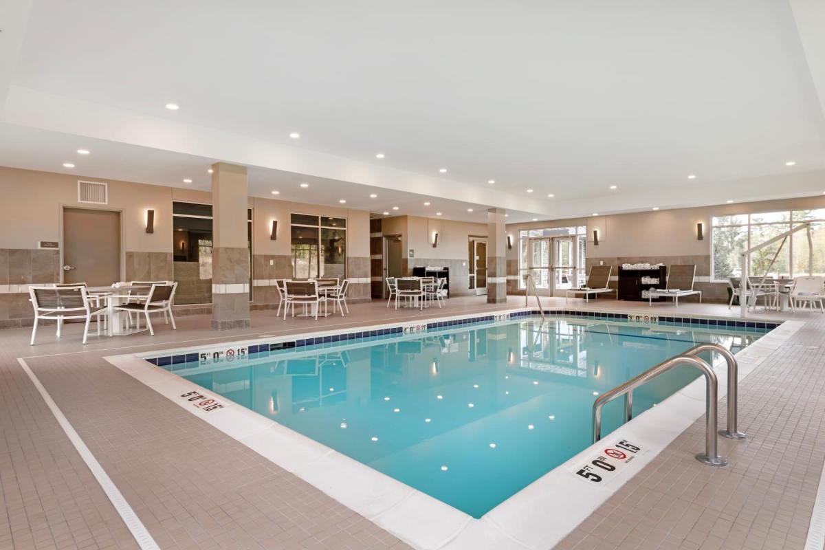 Best Western Plus Grand Rapids MN - Housity