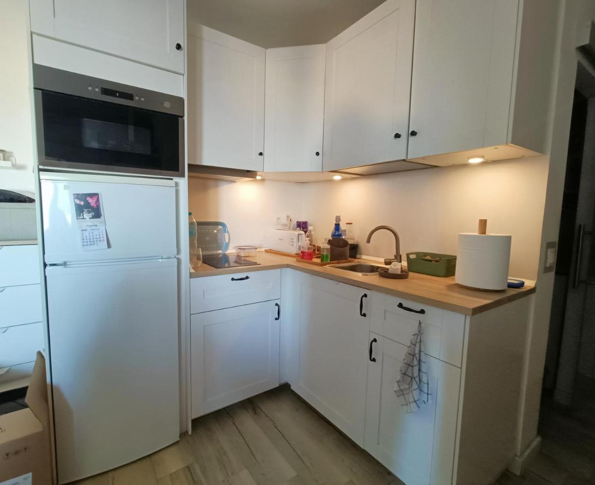 Romantic Ocean Breeze, 50 meters from the Beach - Housity