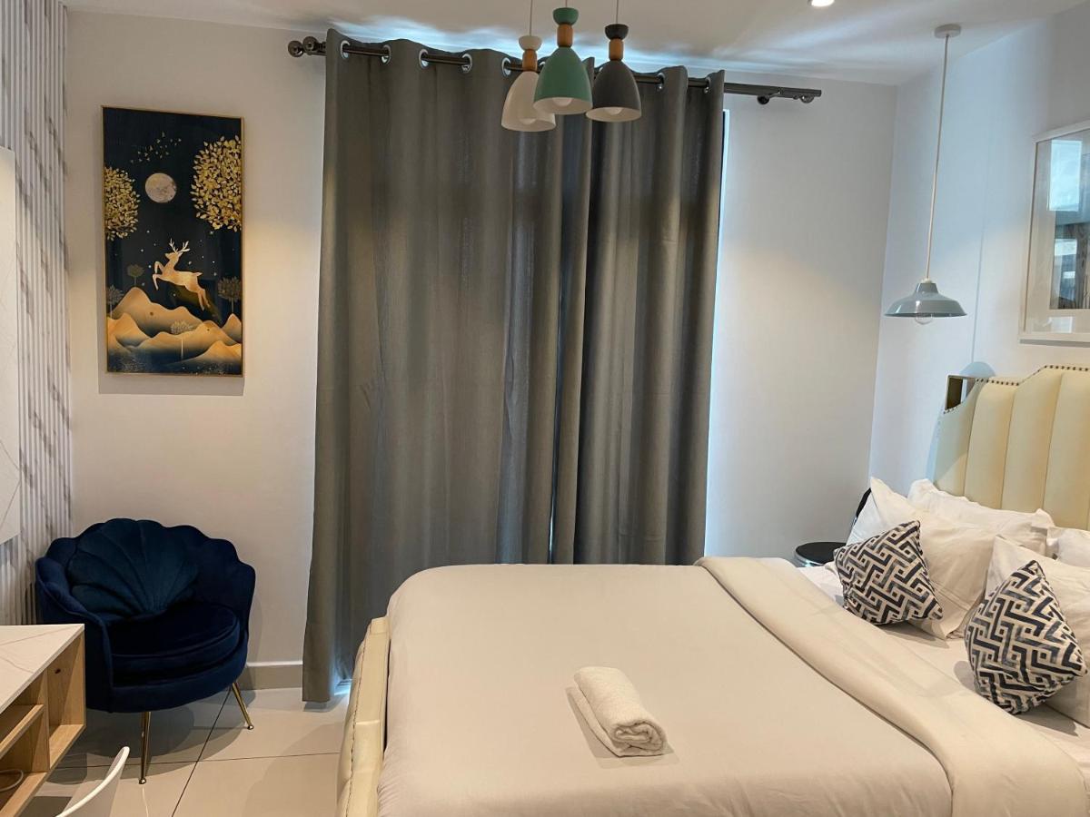 Golden Place Properties At The Embassy Gardens - Housity