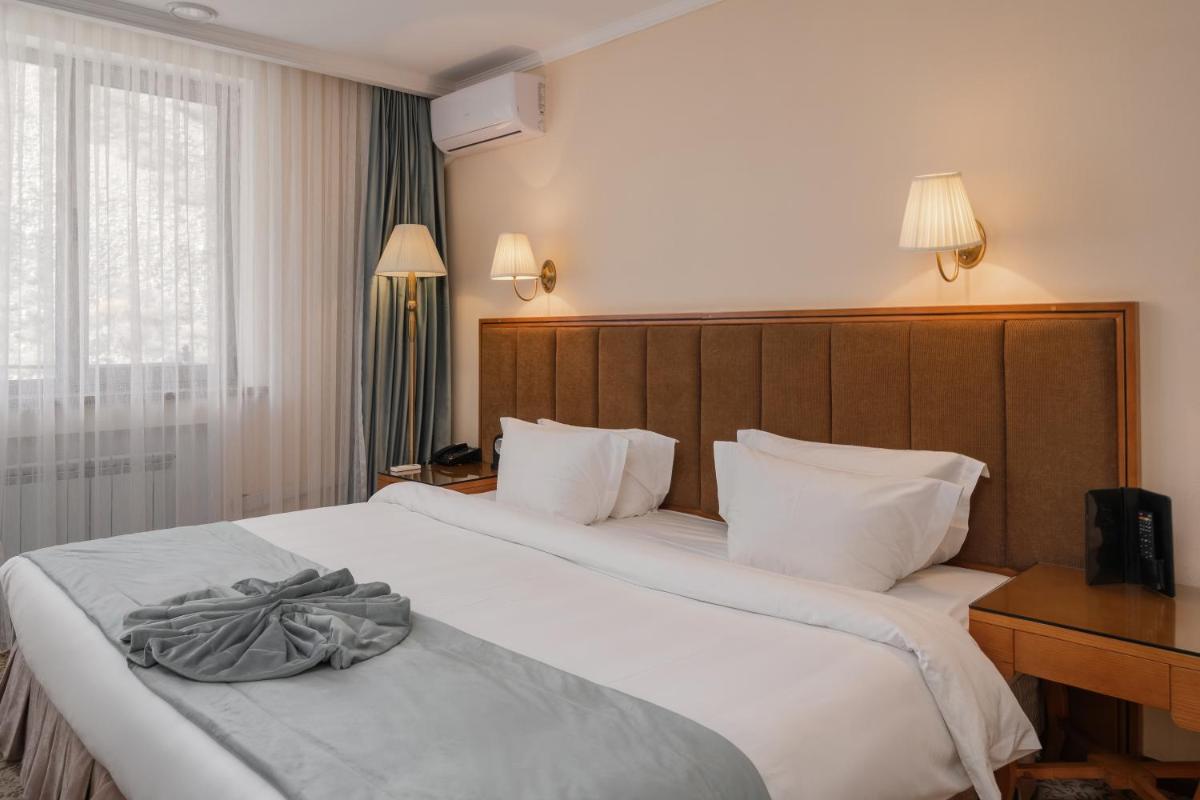 Jannat Resort - Housity