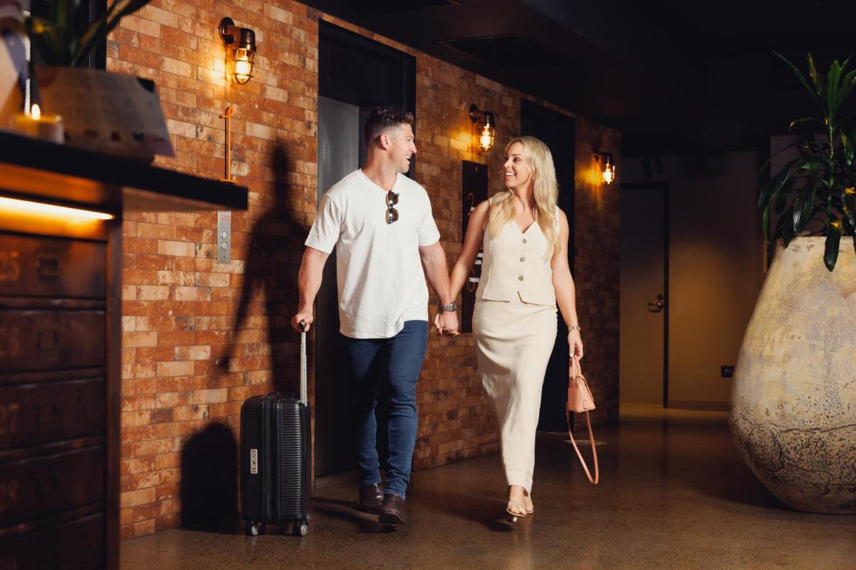 Hotel Indigo Brisbane City Centre by IHG - Housity