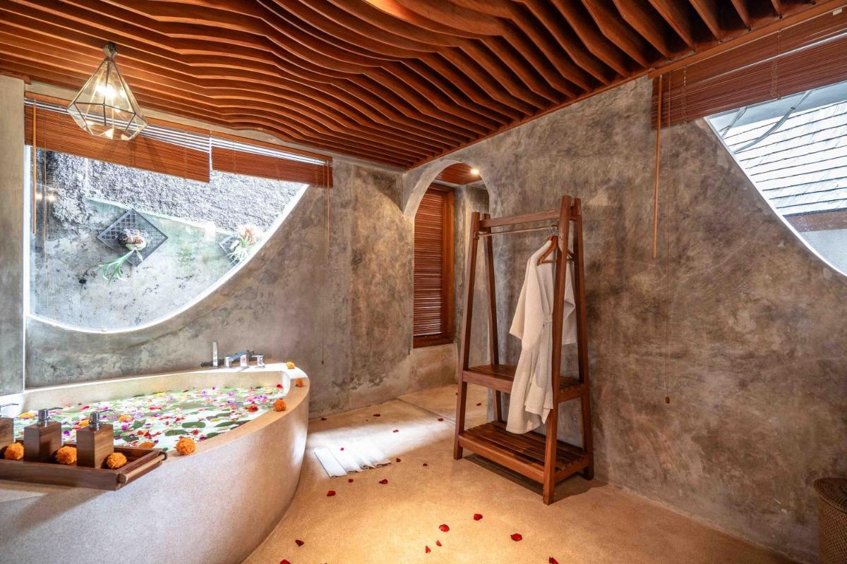 The Sender Pool Suites - Housity