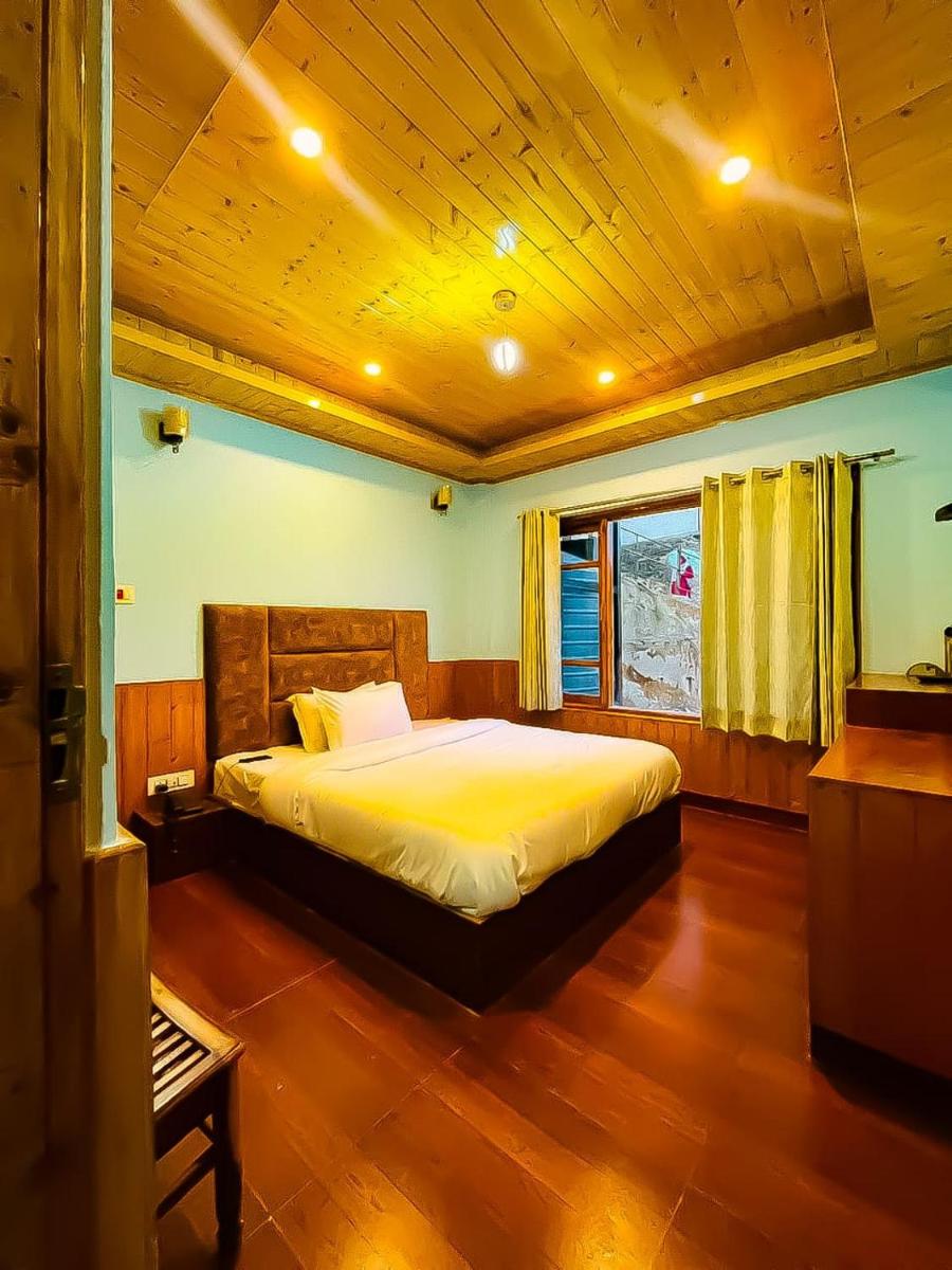 Elena Sridhi Hotel - Housity