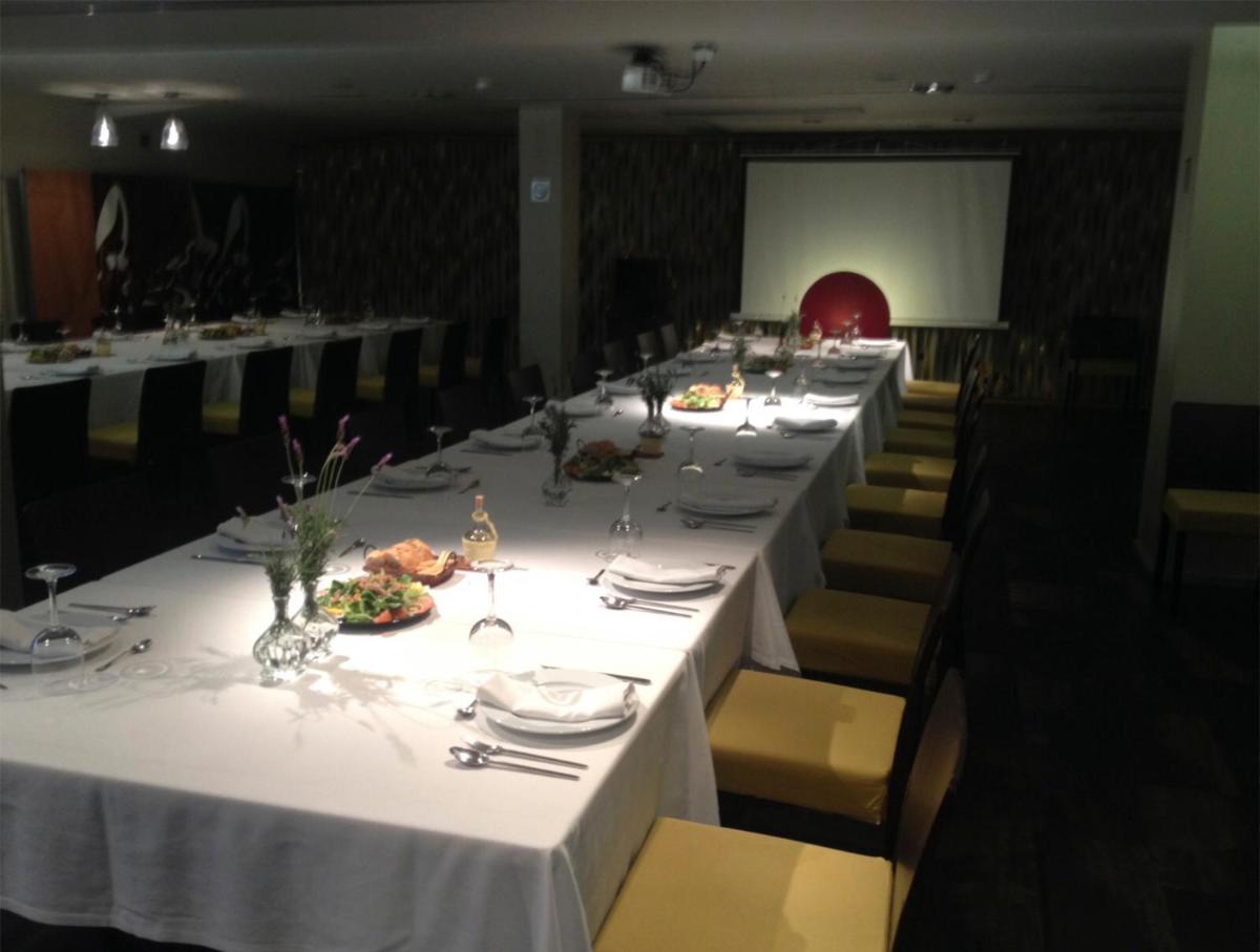 Un restaurante o sitio para comer en Hotel Hyltor