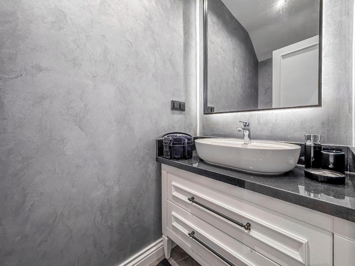 Ena Boutique Hotel & Residences - Housity