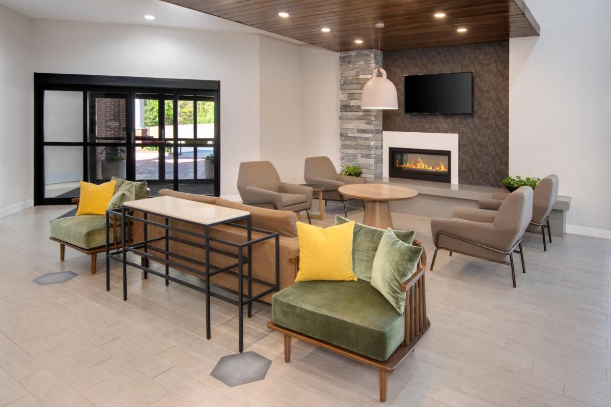 Fairfield Inn & Suites Columbia Downtown - Housity