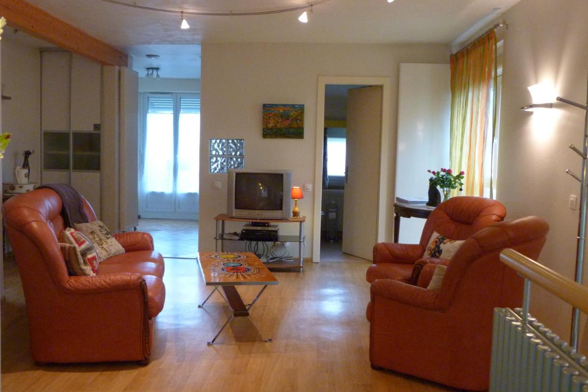 Gîte d'Maïsala Les Mésanges - Housity