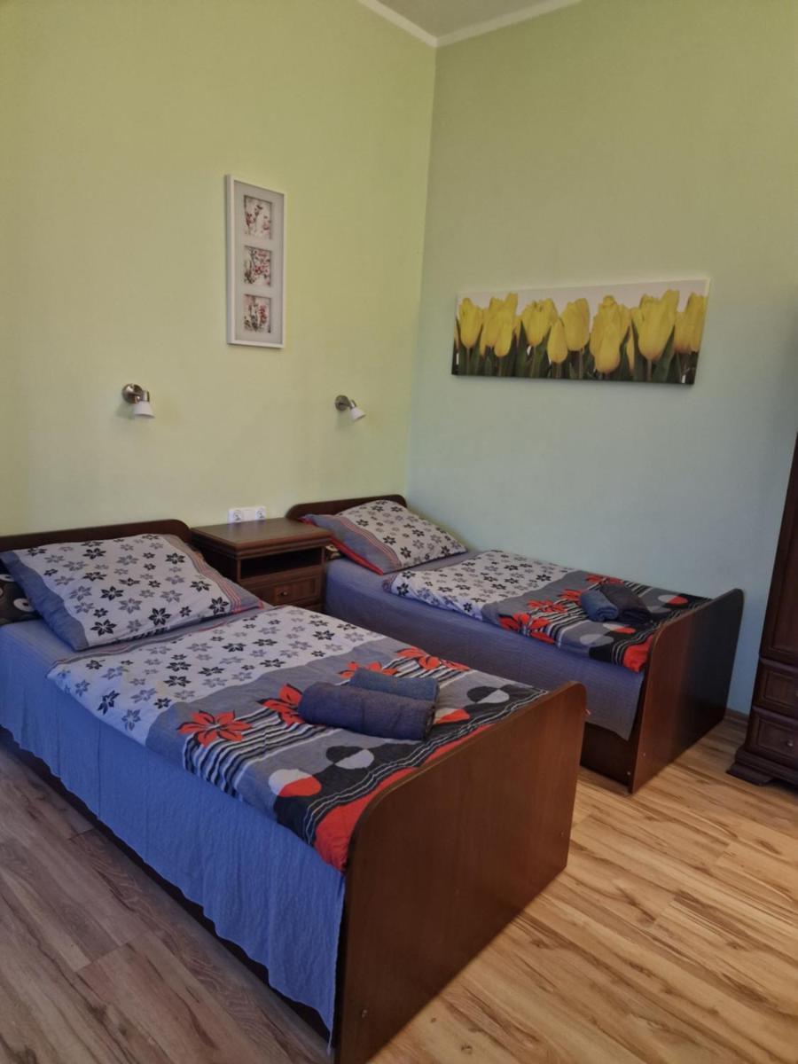 Za bukiem - Housity