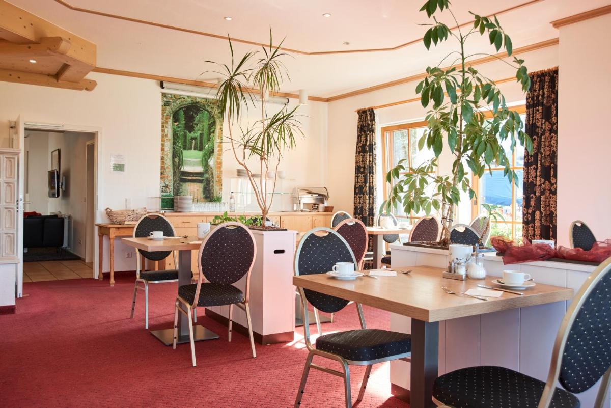 Hotel Restaurant Adler - Housity
