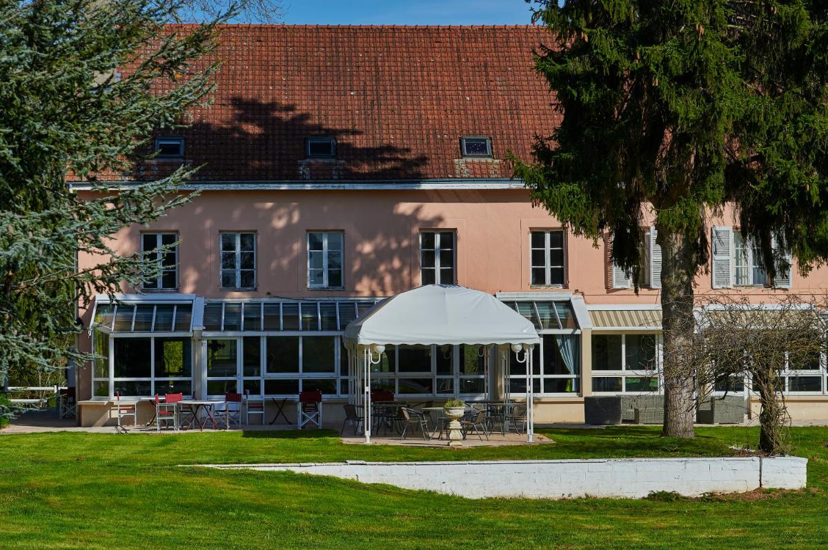 Logis Auberge du port - Housity