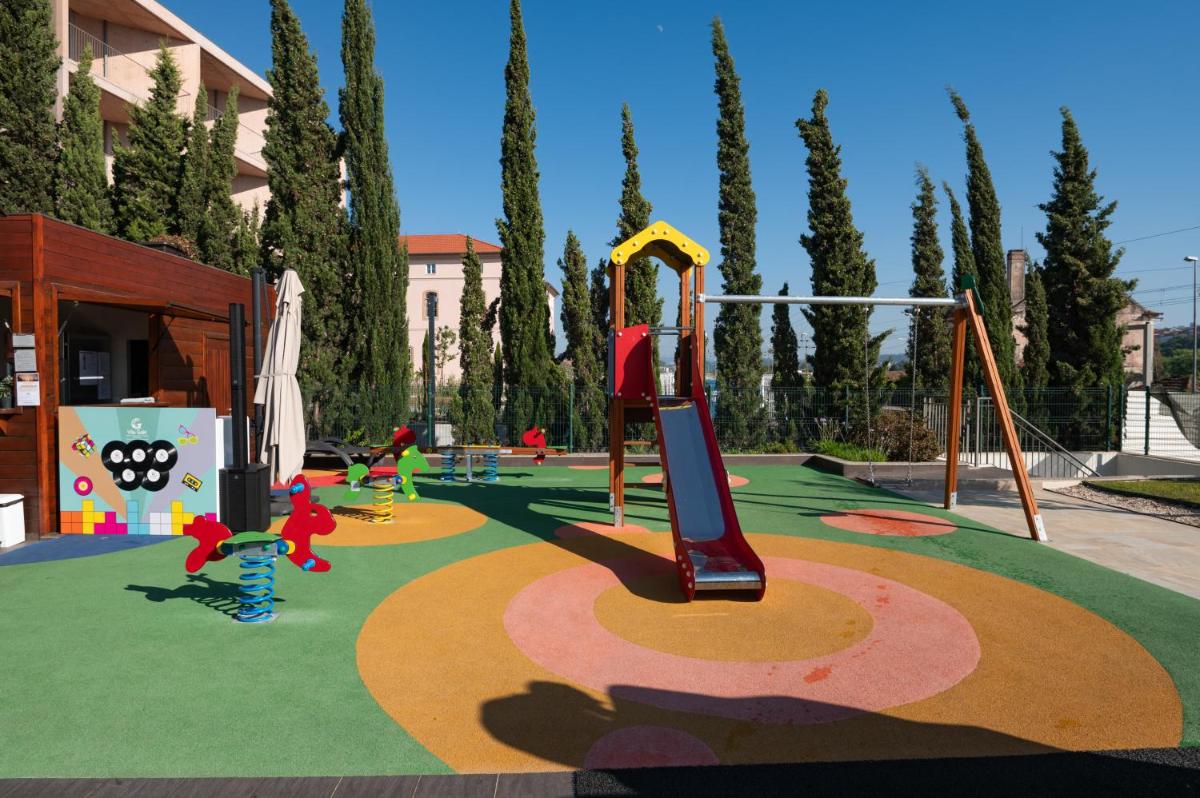 A área de jogos para crianças em Vila Gale Coimbra