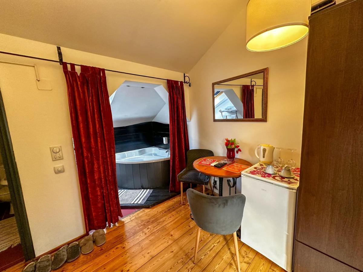 THE ONLY ONE Accommodation - Housity