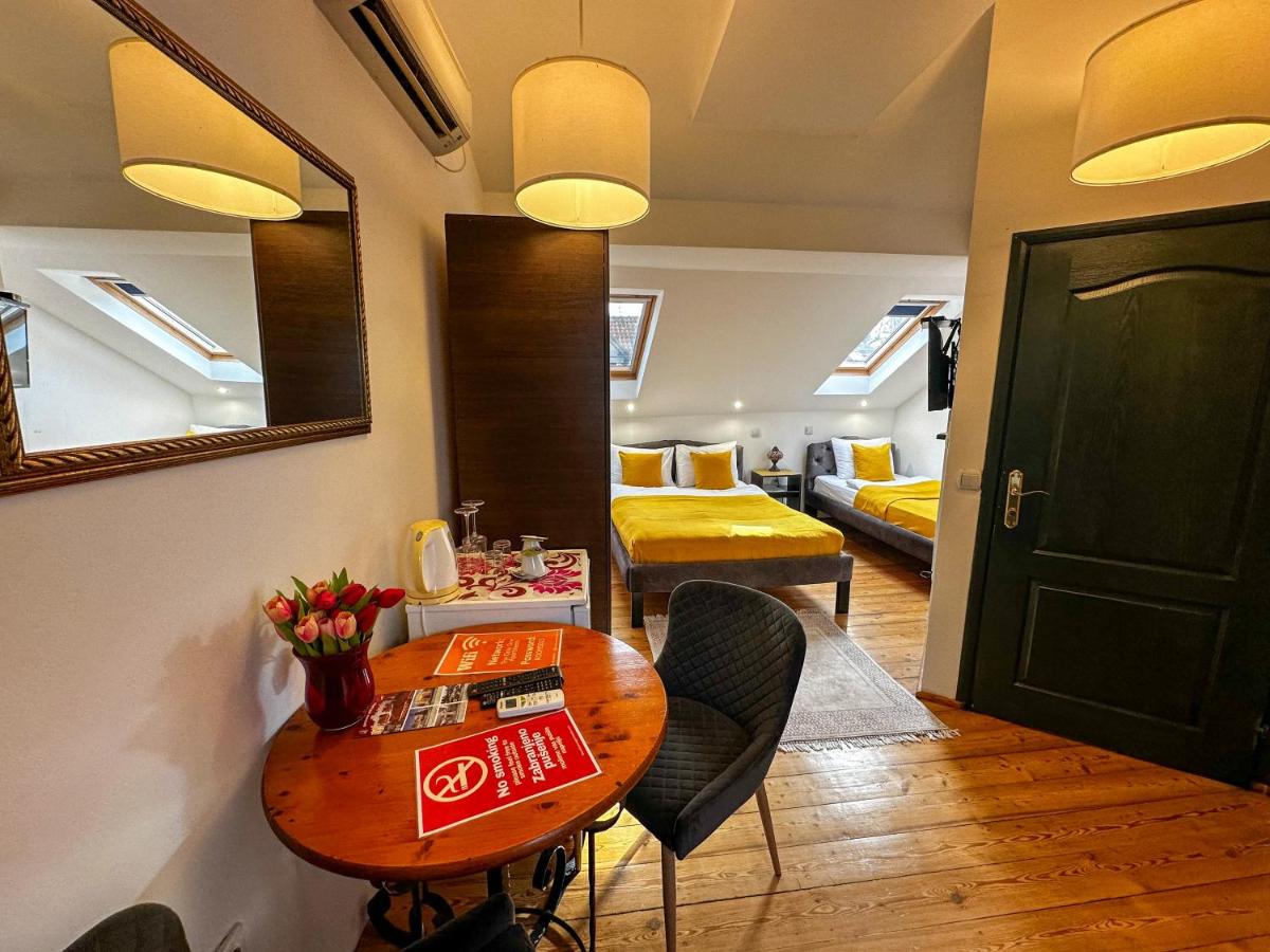 THE ONLY ONE Accommodation - Housity