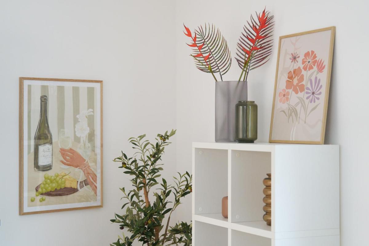 BG Living & Hosting - Stilvolle Ferienwohnung im Zentrum von Wittlich - 2 Schlafzimmer, Netflix, Waschmaschine, bis 4 Personen - Housity