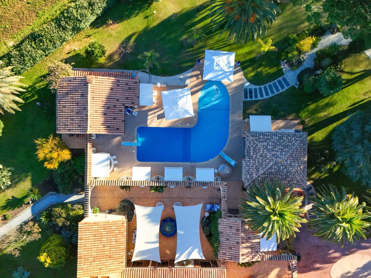 Chambre d'hôtes & SPA Mas Dels Esquirols - Housity