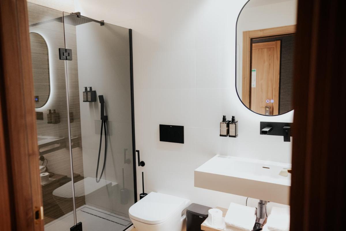 Un baño de Hotel & Spa Convento San Francisco