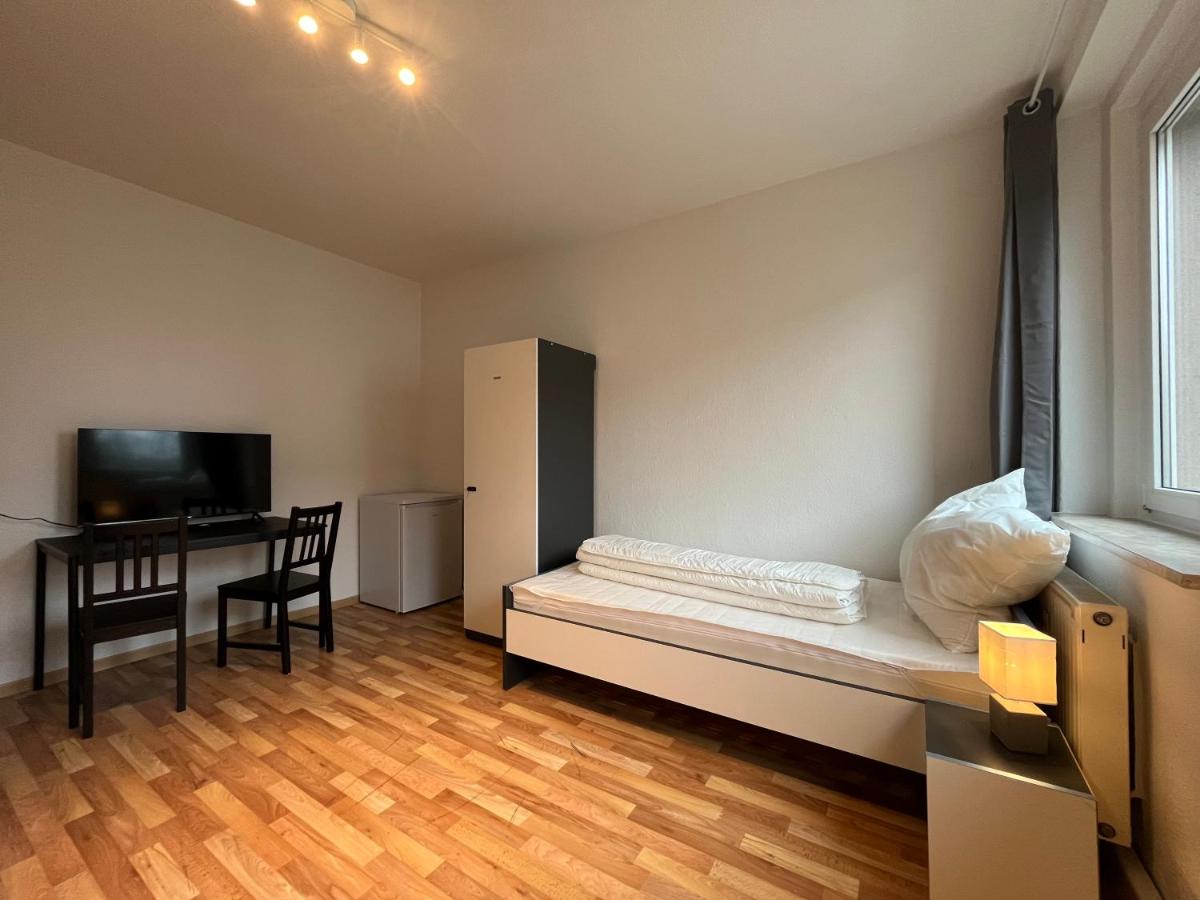 MonteurzimmerKING Merseburg - Housity