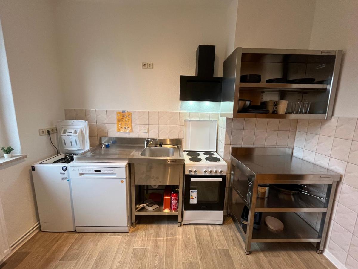 MonteurzimmerKING Merseburg - Housity
