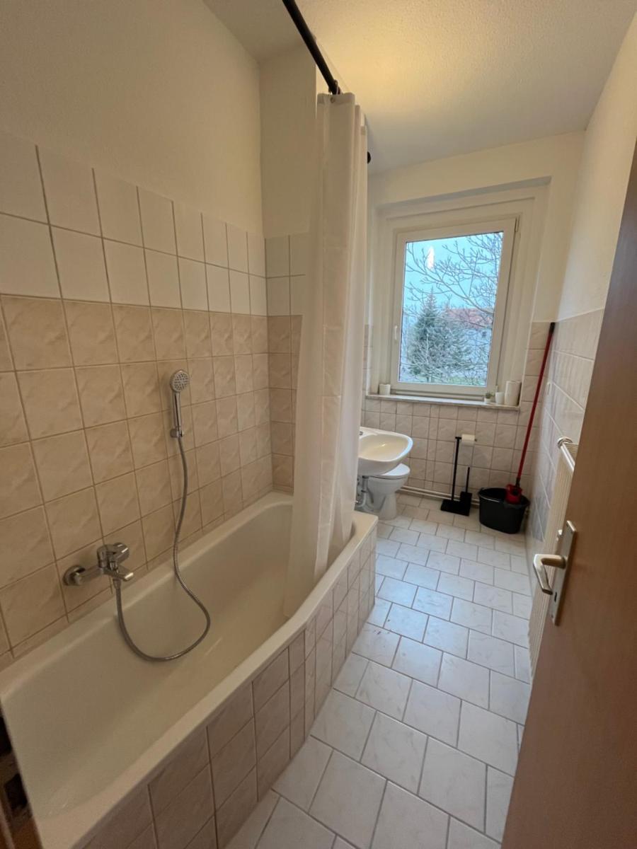 MonteurzimmerKING Merseburg - Housity
