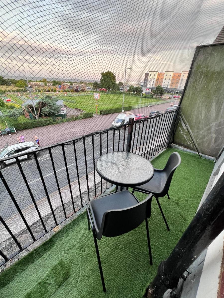 Harbour Hotel - Housity