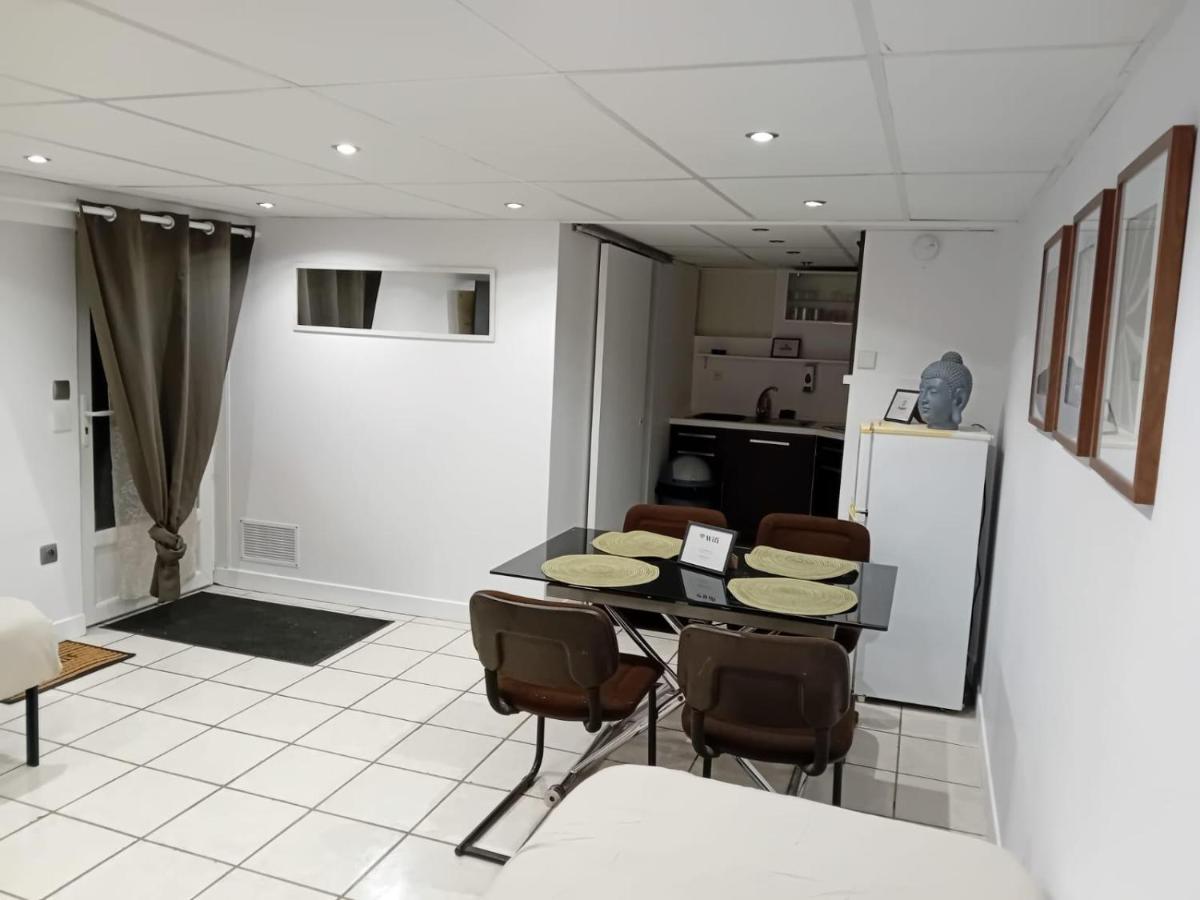 Sous-sol aménagé tout équipé avec jardin & parking - Housity
