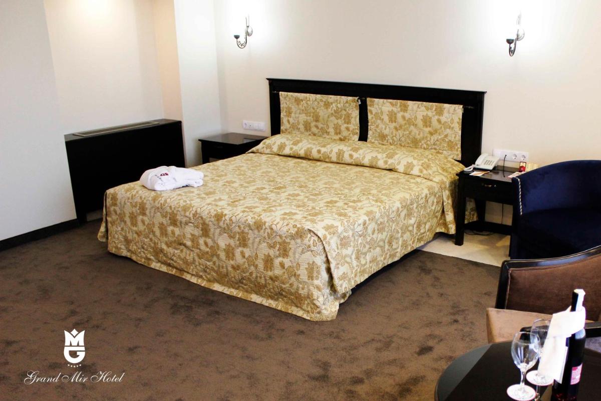 Grand Mir Hotel - Housity