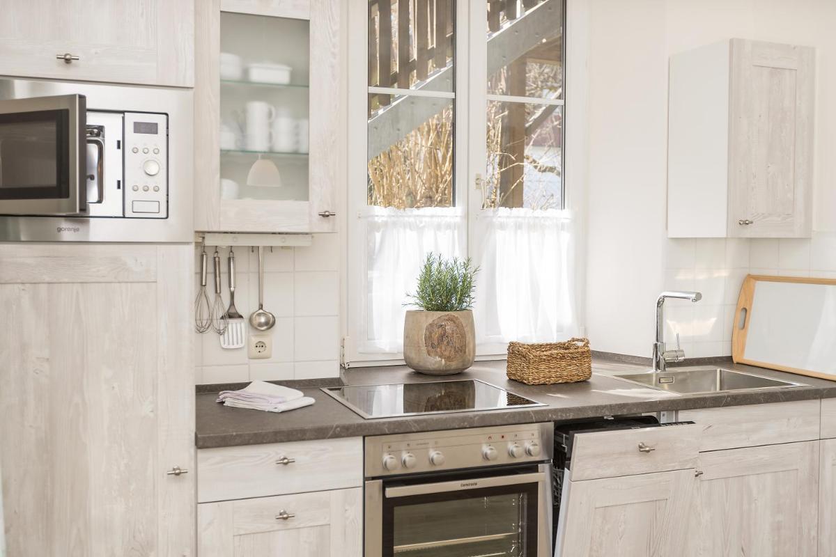 Villa Waldfrieden - Ferienwohnungen und -Haus - Housity