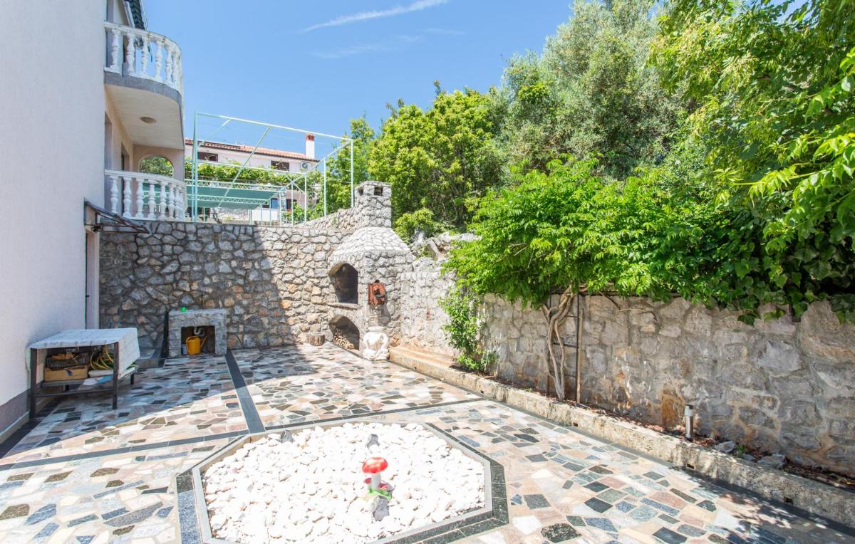 Denjak Apartments - Housity