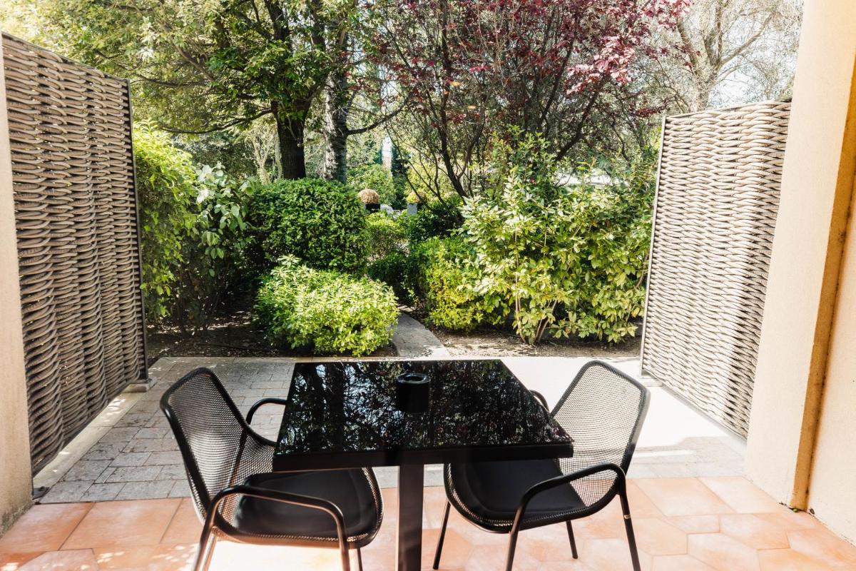 Jardin de l'établissement Du Côté Des Olivades