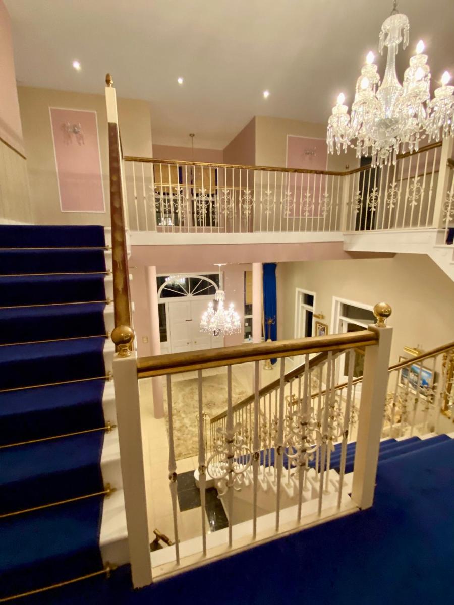 Rossmanagher House - Housity
