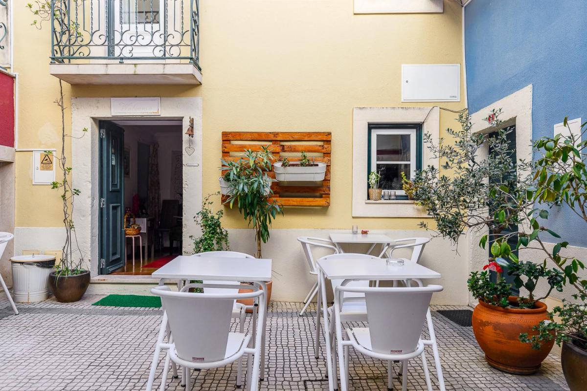 Pateo Santo Estevao-Self Catering Apartments - Housity