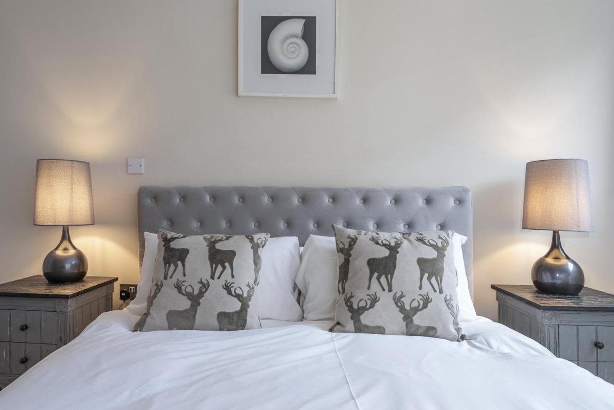 Riverside Apartment - Housity