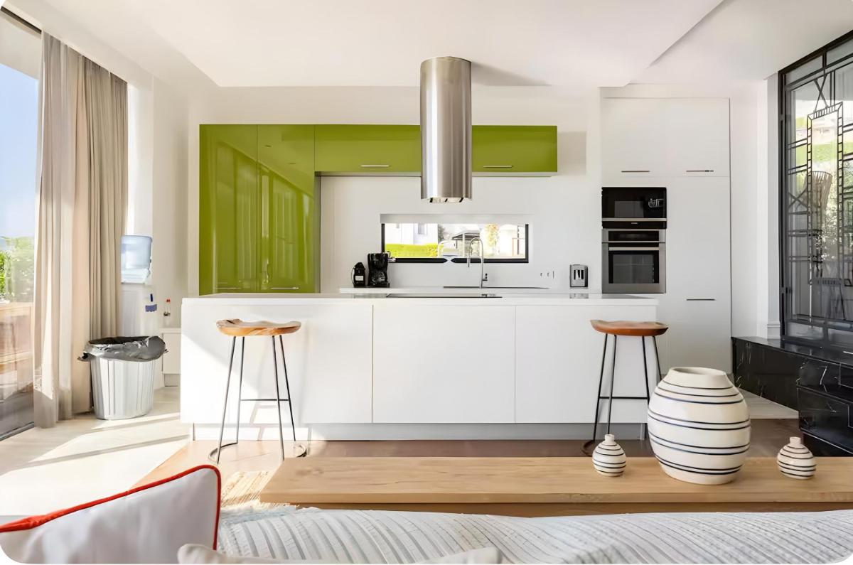 Marinhill - High Luxury Villa - Housity