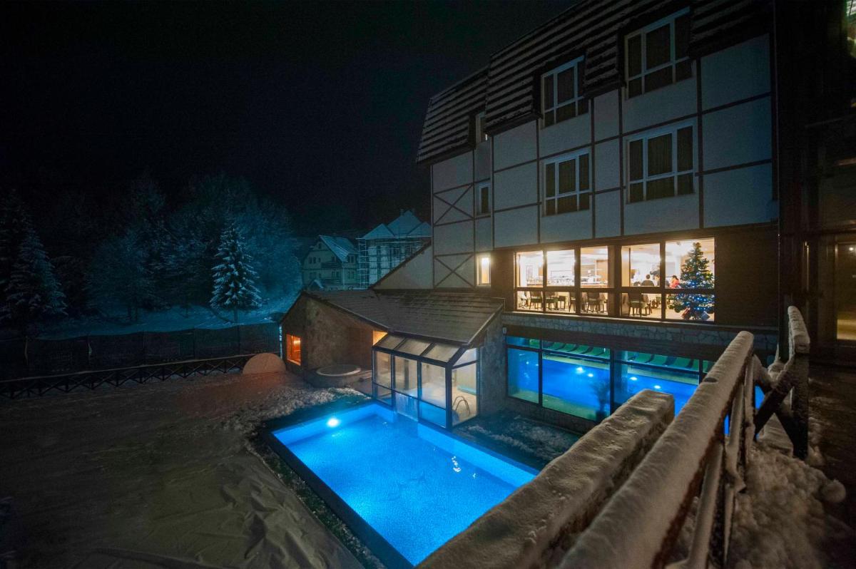 Hotel Kraljevi Čardaci - Hizvo
