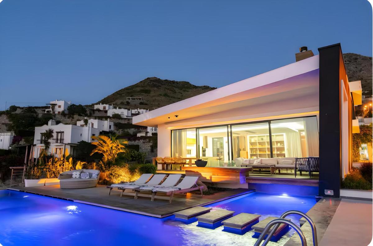 Marinhill - High Luxury Villa - Housity