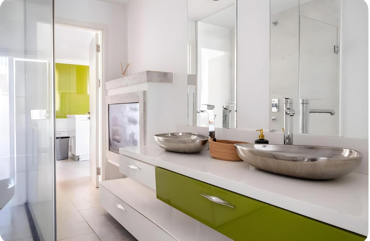 Marinhill - High Luxury Villa - Housity