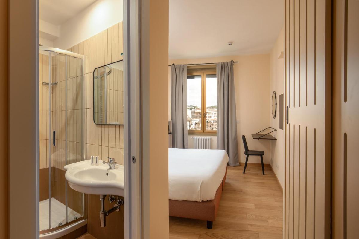 Hotel Colosseum - Housity