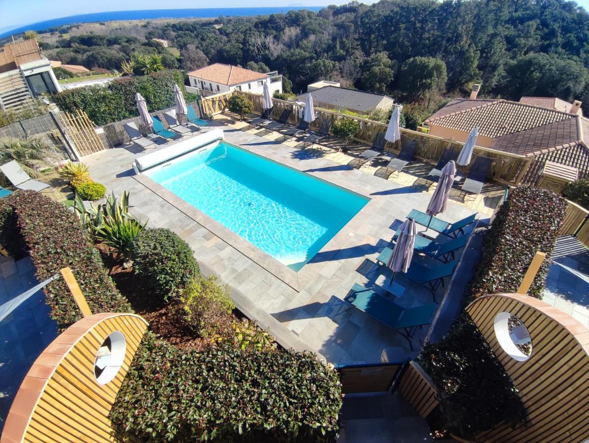 côte et mer - appartement haut standing dans villa avec piscine et vue mer - Housity