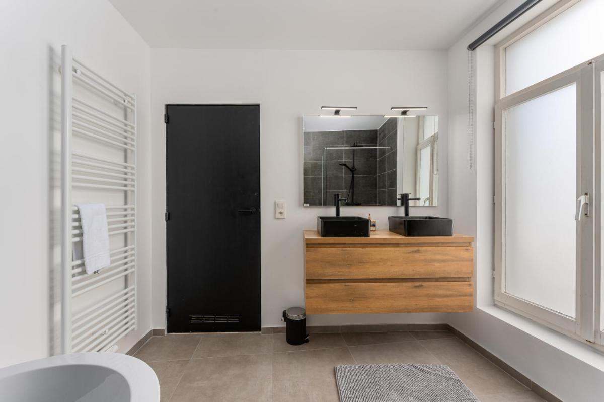 The Chocolate Suites - Housity