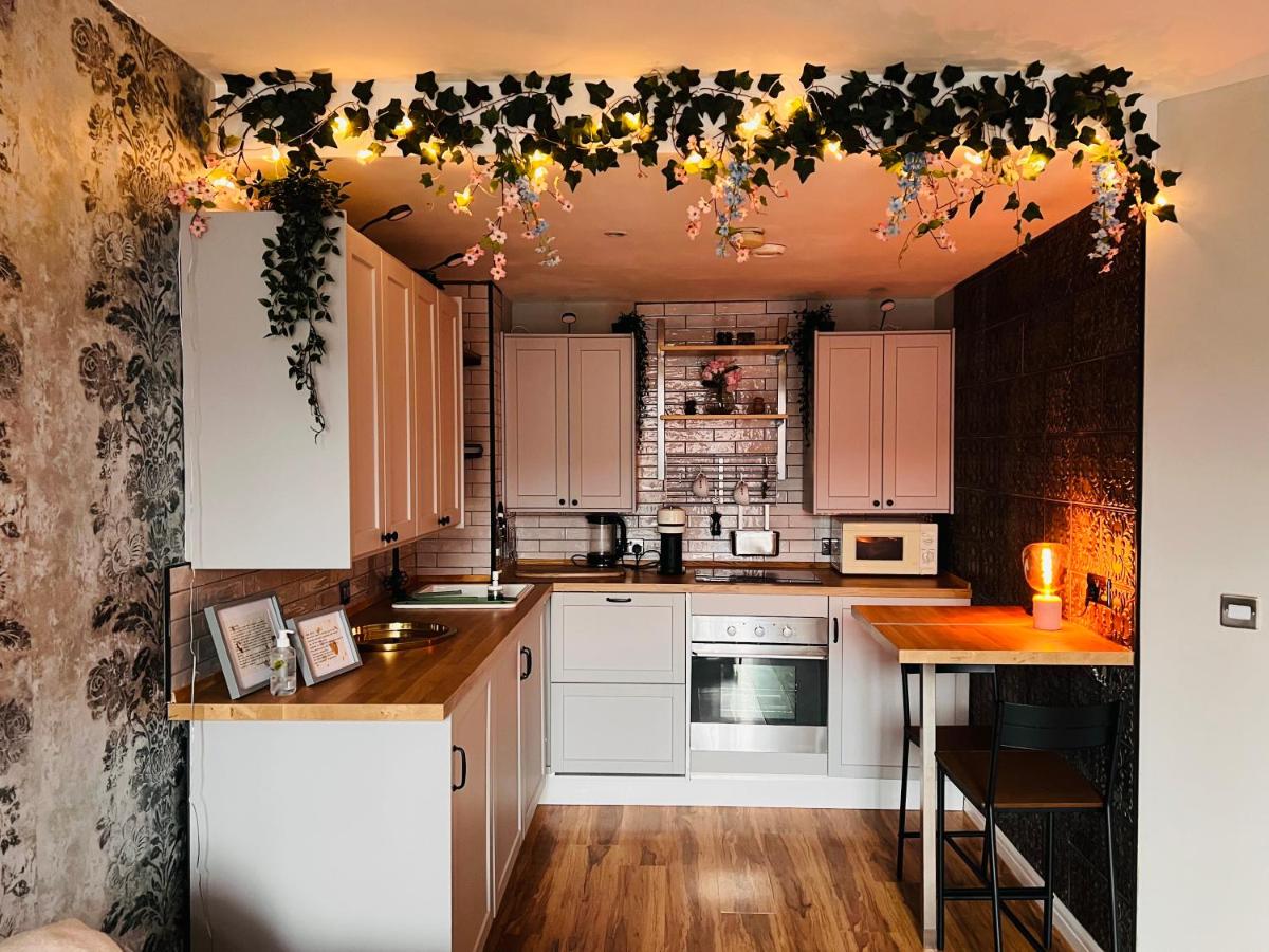 Latitude Chinatown Central Apartment - Housity