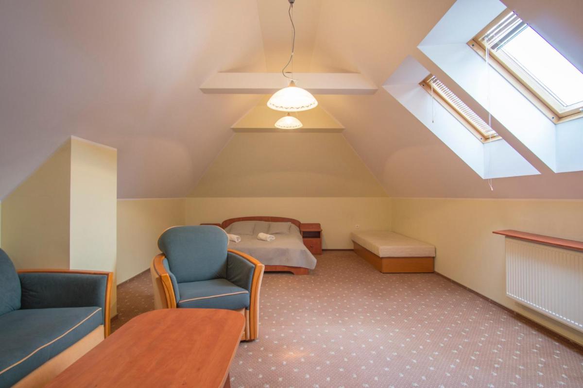 Pokoje Gościnne Arkadia - Housity
