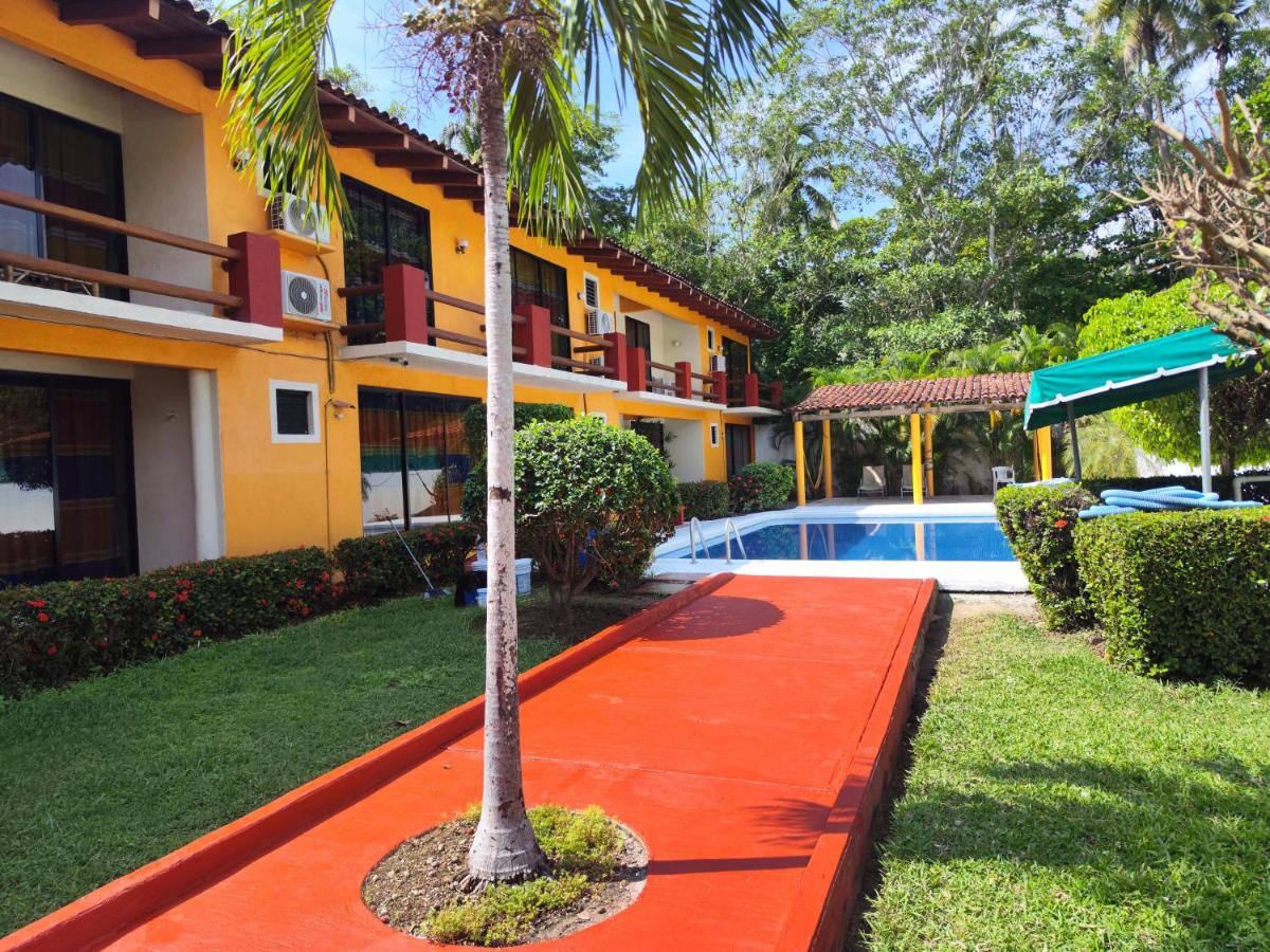 Hotel J.B. - Housity