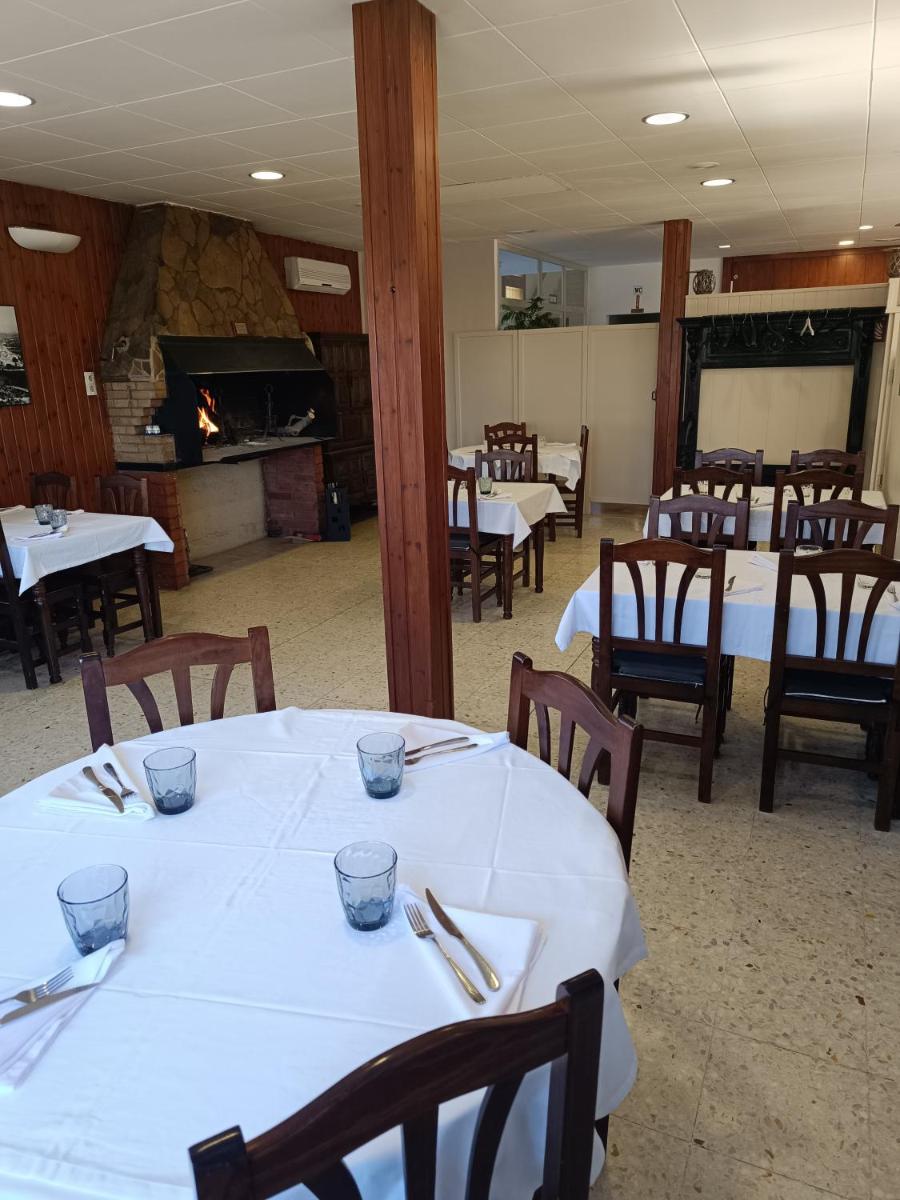 Hostal Braseria Missamaroi - Housity
